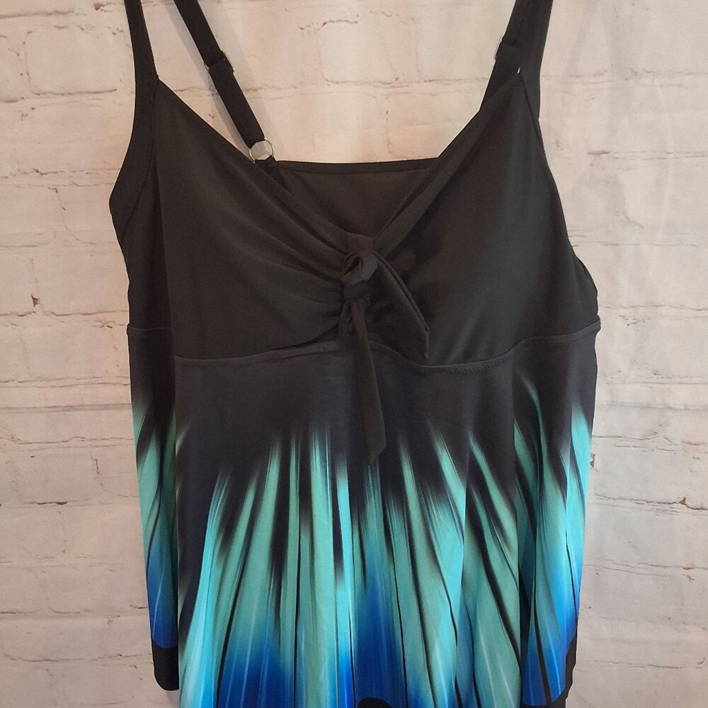 Swim Top with Triangle Cut Bodice